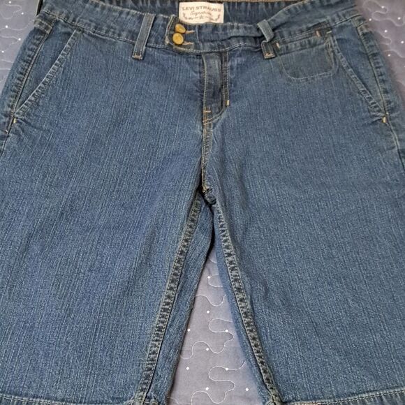 Levi Strauss bermuda jean shorts size 12 - Picture 1 of 5